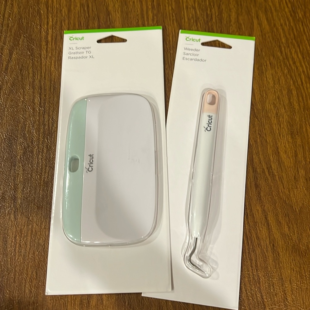Cricut weeder and XL scraper NEW